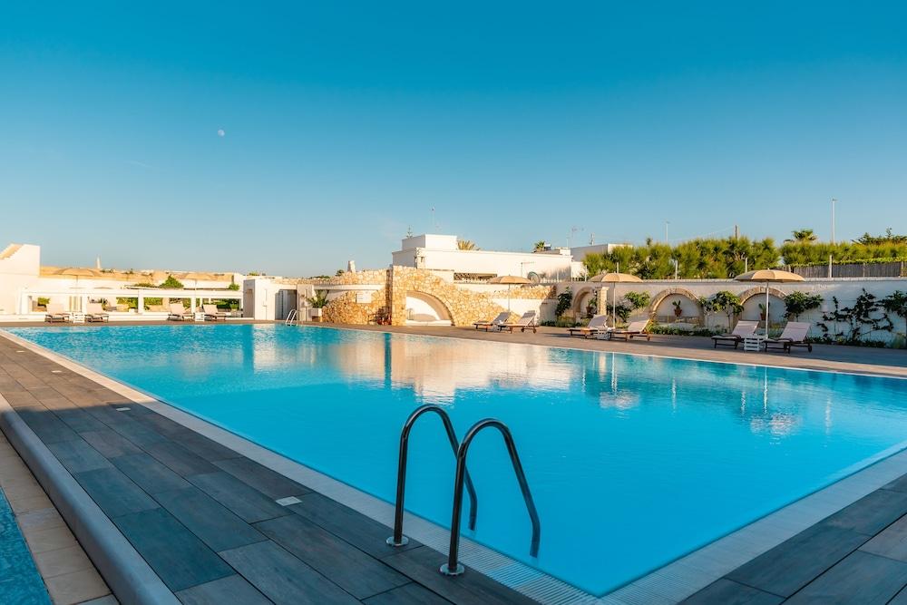 La Peschiera Hotel Monopoli Buitenkant foto